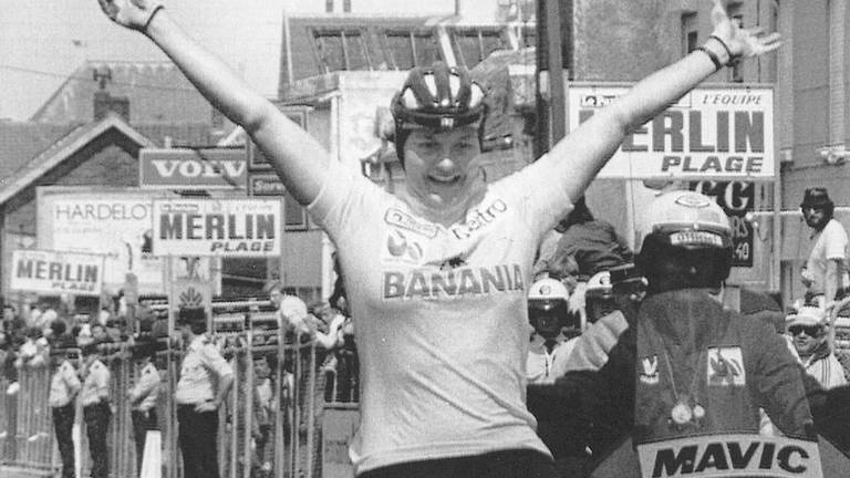 Mieke Havik in 1984 in de eerste vrouwentour (foto: ANP)