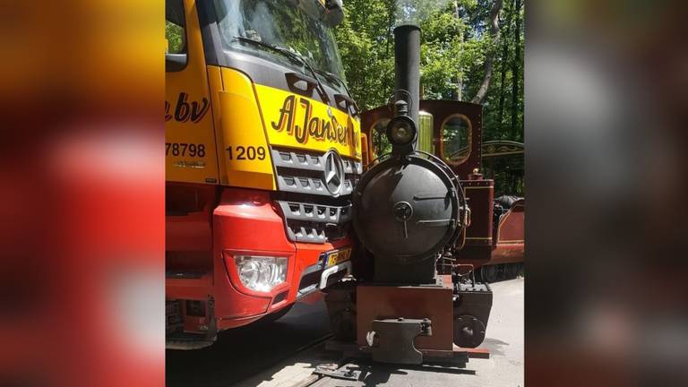 Het ongeluk met de stoomtrein (foto: bezoeker).