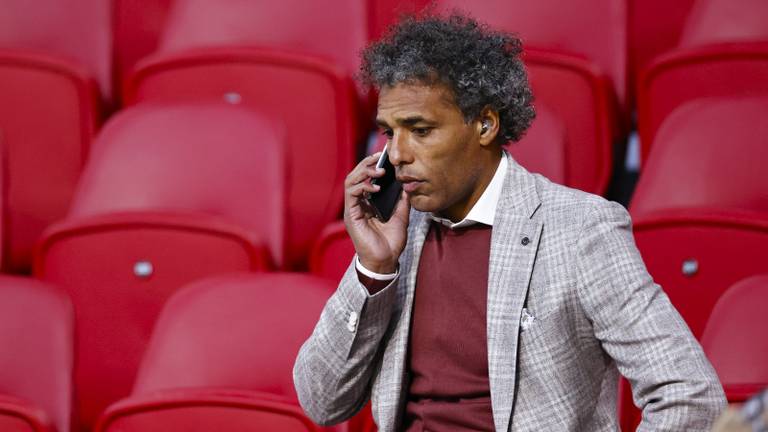 Pierre van Hooijdonk gaat excuses aanbieden aan Ajax-trainer Steijn