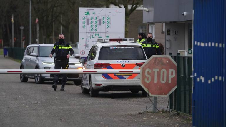 Politie wordt geregeld naar het azc geroepen (archieffoto: SQ Vision).