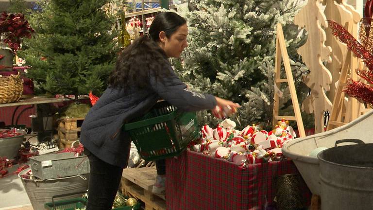 Kerstshow tuincentrum nog vóór de feestdagen afgebroken: 'Brok in m'n keel'