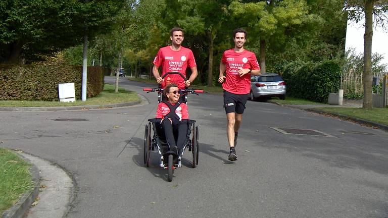 Katrien, Ruben (l) en Henri in training voor de marathon Eindhoven