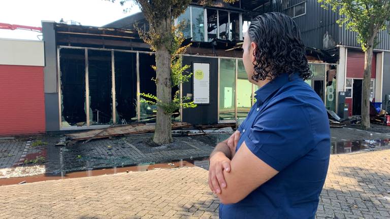 Het kantoor van Tarik Essaidi is compleet verwoest door de brand. (foto: Eva de Schipper)