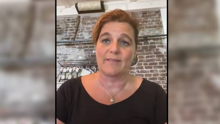 Dieuwke Simonis-Stellinga heeft een duidelijk boodschap voor Mark Rutte en Hugo de Jonge. (foto: Youtube)