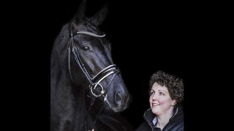 Steffi is blij met de besluitvorming in de Boekelse gemeenteraad (eigen foto).