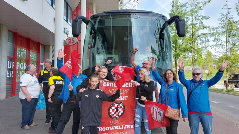 PSV-fans maken zich op voor de bekerfinale.