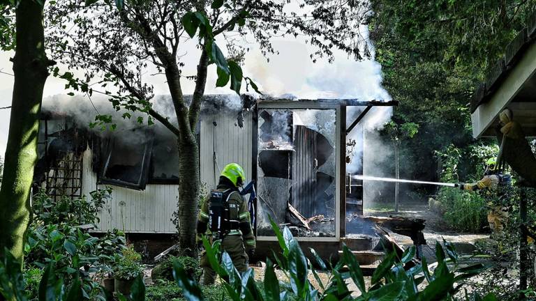 Twee zwaargewonden bij brand in chalet, gasexplosie blijkt oorzaak