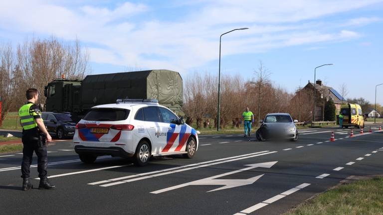 Hoe het ongeluk op de Schijndelsedijk bij Boxtel kon gebeuren, wordt onderzocht (foto: Sander van Gils/SQ Vision).