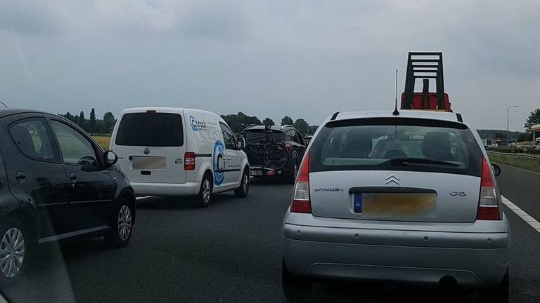 De haringvlietbrug (archieffoto: J. van Broekhoven)