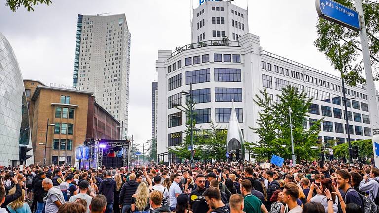 Het was druk in het centrum van Eindhoven tijdens een demonstratie Unmute Us (foto: Sem van Rijssel/ SQ Vision).