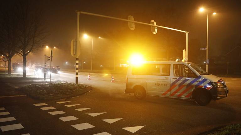 De wijk is weer afgesloten door de politie (foto: Christian Traers).