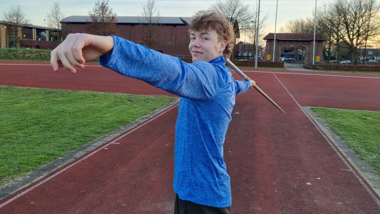 Sieb Stiemer is een talentvol speerwerper en kogelstoter. (Foto: Leon Voskamp)