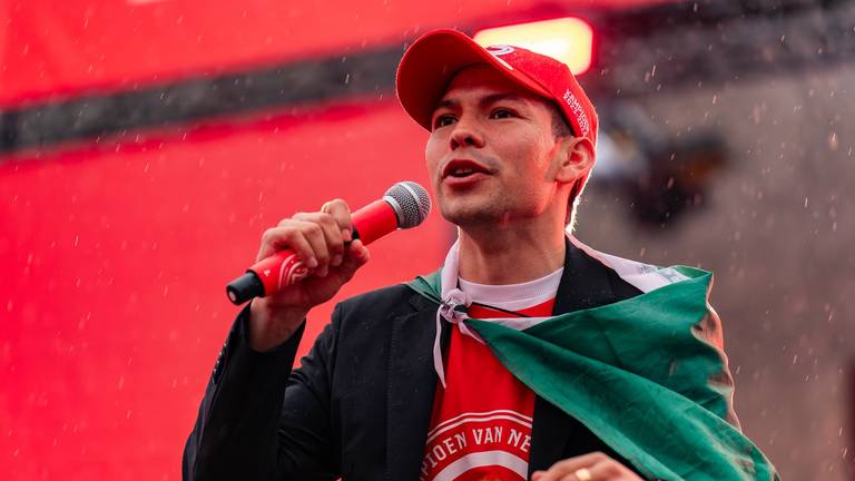 Hirving Lozano bij het kampioensfeest in 2024 (foto: OrangePictures).