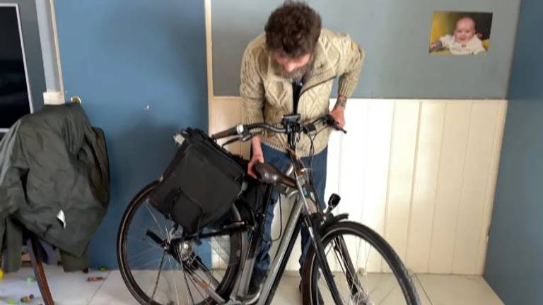 Willems fiets brak doormidden door productiefout: 'Ik heb elke dag pijn'