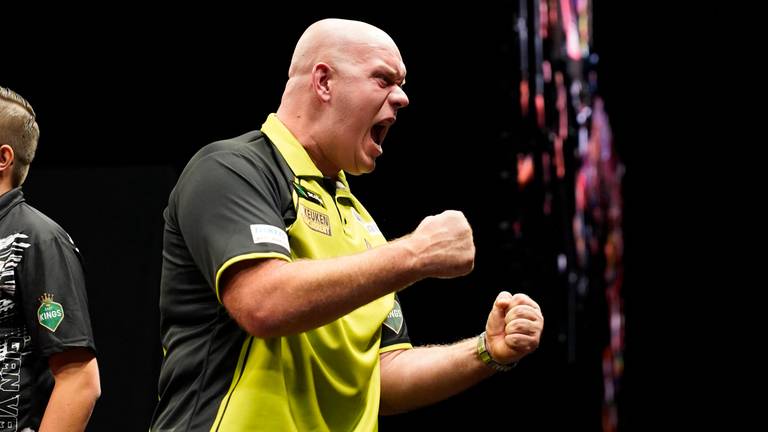 Michael van Gerwen heeft weer reden tot juichen (foto: PDC Europe).