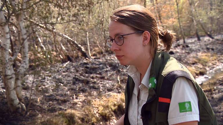 Boswachter Lieke ziet haar gebied in vlammen opgaan.