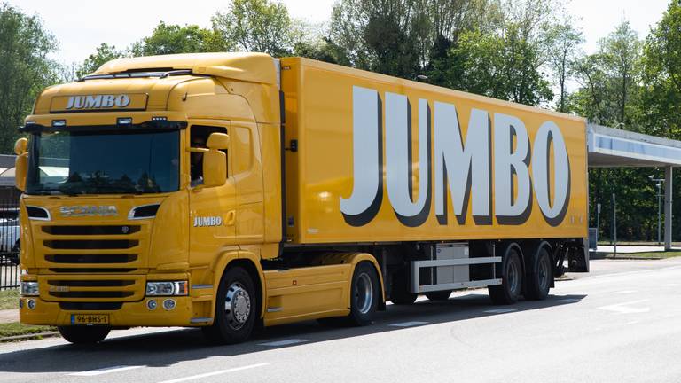 Jumbo haalt direct haar appeltaarten uit de schappen (archieffoto: Kevin Cordewener).