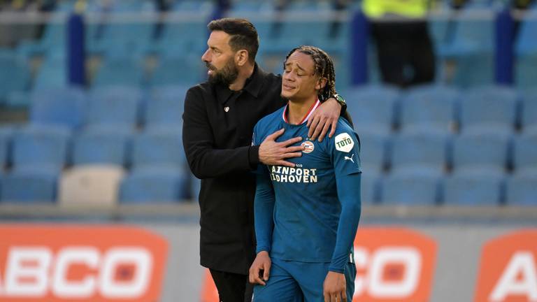 PSV faalt dit seizoen en dat belooft weinig goeds voor volgend jaar