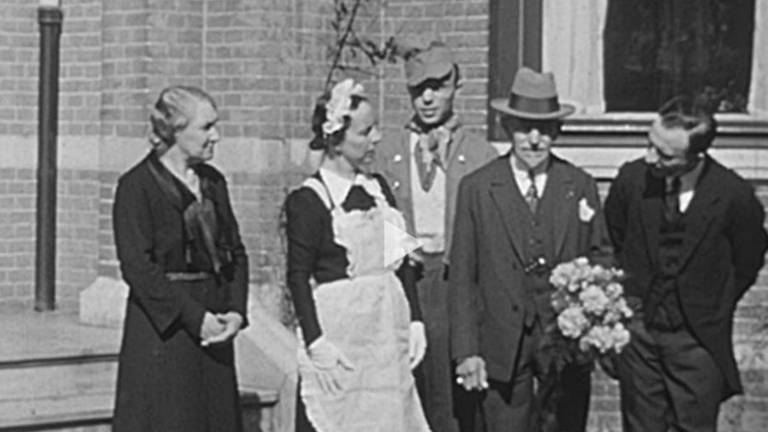 Familie Ten Horn-Verheijen met personeel bij Villa Rosa (foto: Regionaal Archief Tilburg).