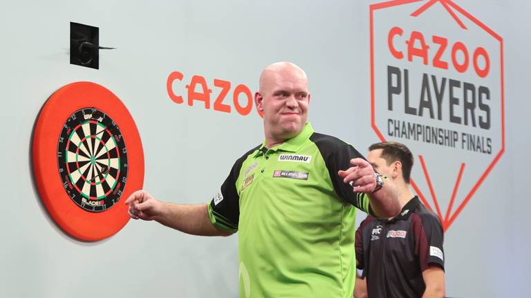 Van Gerwen in de finale van de Players Championship (foto: Kieran Cleeves / PDC).