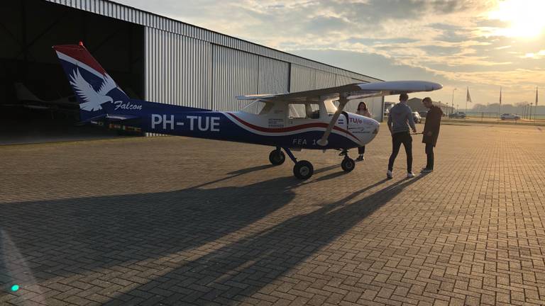 Studenten van de TU/e willen dit vliegtuigje elektrisch maken.