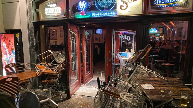De pub heeft forse schade (foto: Omroep Brabant).