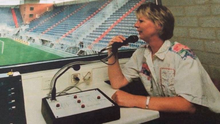 Annie van Hooijdonk, omroepster van NAC in 1996.