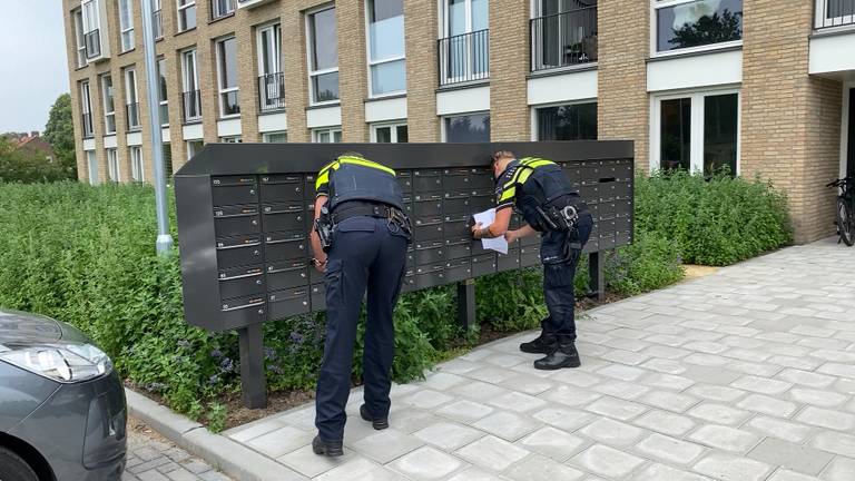 Alle bewoners in de straat hebben een oproep in de bus gehad (foto: Jan Peels) 