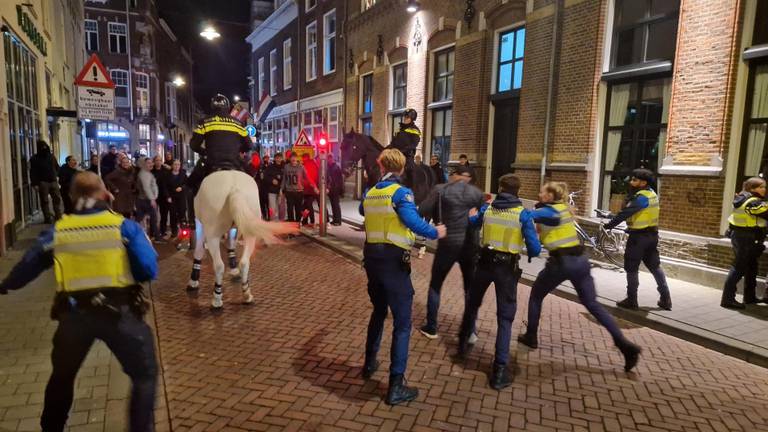 Horecatraining van de politie en handhaving in Den Bosch (foto: Noël van Hooft)