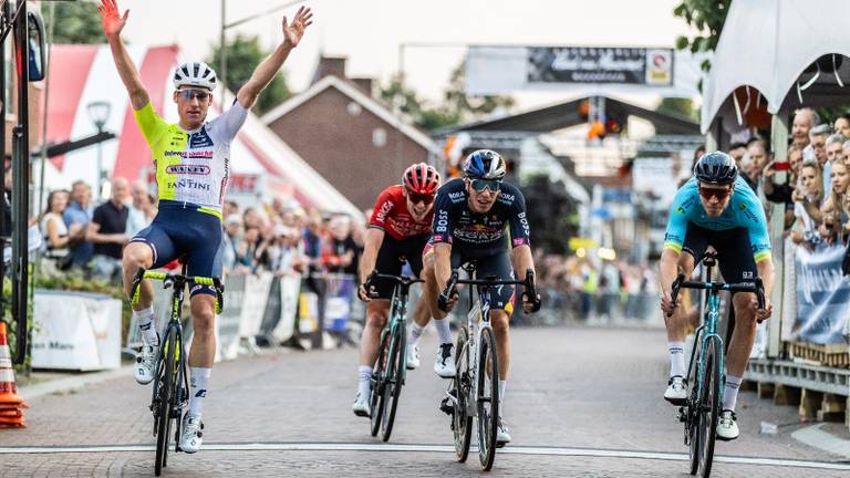 Mike Teunissen won vorig jaar de Mijl van Mares. (Foto: Kempenfoto.nl)