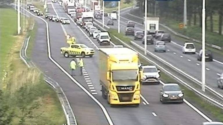 Dit gebeurt er bij Rijkswaterstaat als een vrachtwagen strandt 