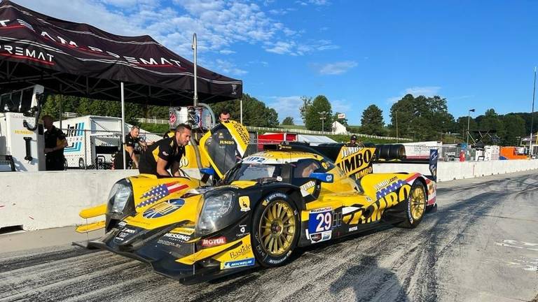 De raceauto waarmee Frits van Eerd zou deelnemen aan Petit Le Mans (foto: Racing Team Nederland).