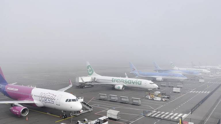 Eindhoven Airport heeft last van de mist (archieffoto).