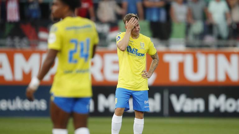 Reuven Niemeijer baalt van de tegengoal. (Foto: ANP, Bart Stoutjesdijk)