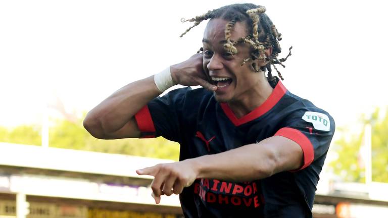 Xavi Simons was een van de uitblinkers tijdens de wedstrijd Go Ahead Eagles-:PSV (foto: ANP 2022/Gerrit van Keulen).