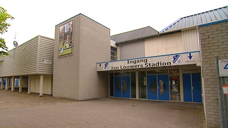 Het Jan Louwersstadion van FC Eindhoven.