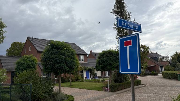 Een straat in het dorp Moerdijk (foto: Omroep Brabant).