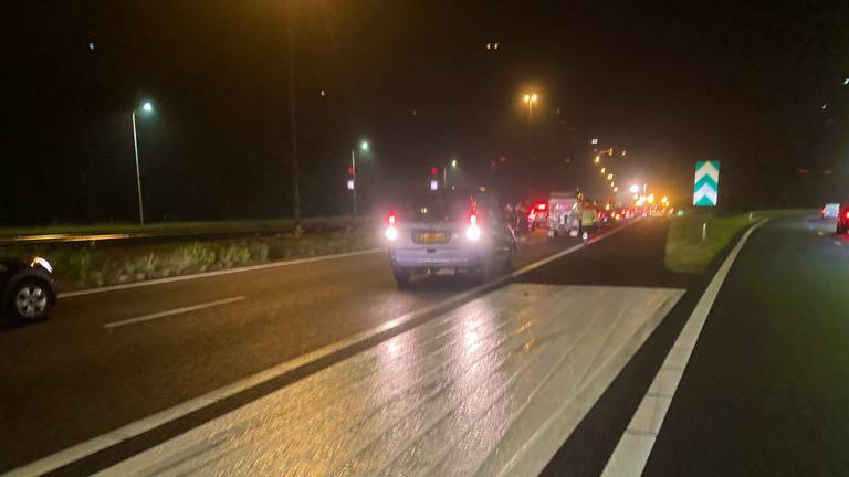 Het ongeluk gebeurde rond kwart over twaalf op knooppunt Sint Annabosch (foto: Twitter weginspecteur Robert).