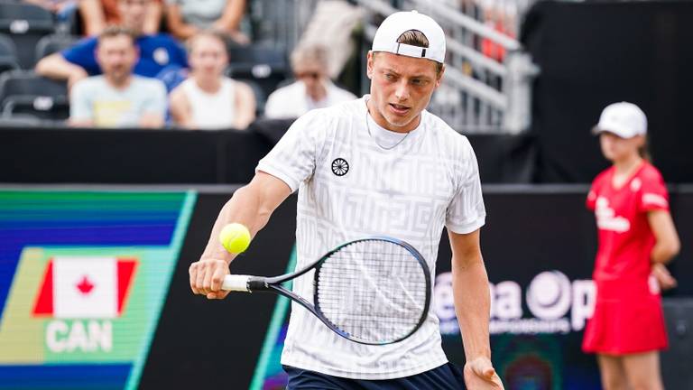 Tim van Rijthoven naar finale in Rosmalen (Foto: OrangePictures)