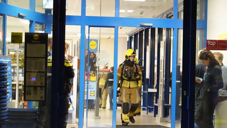 Gaslucht bij de Lidl in Oosterhout (foto: Jeroen Stuve/SQ Vision).