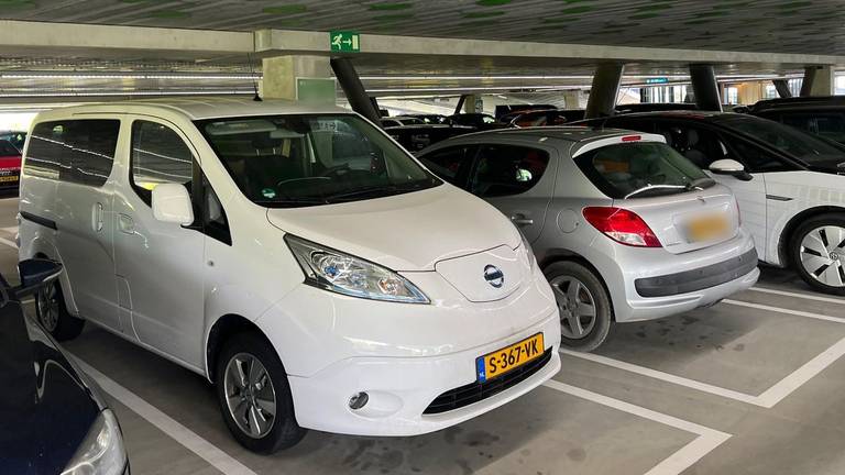 Vermiste auto van Rien terecht: verslaggever vindt hem in parkeergarage