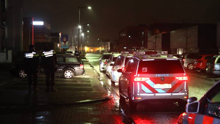 De politie rukte massaal uit (foto: Sander van Gils/SQ Vision Mediaprodukties).