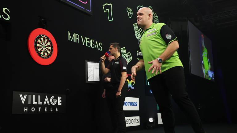 Michael van Gerwen moest ook zijn meerdere erkennen in Ryan Joyce (foto: Kieran Cleeves/PDC).