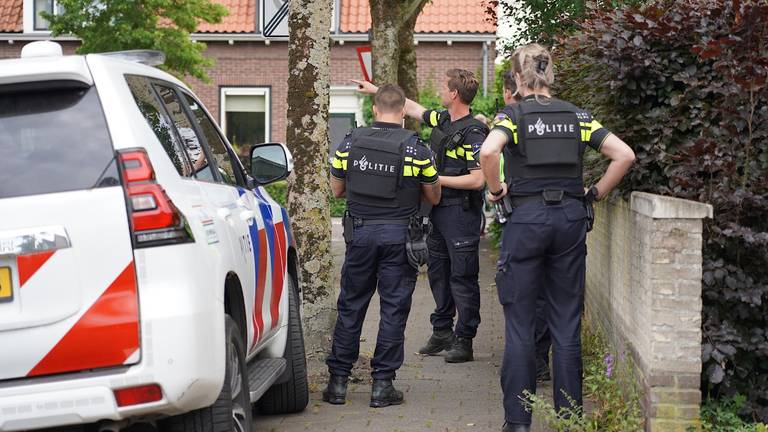 De politie is een zoekactie gestart in de omgeving. Foto: Jeroen Stuve - SQ Vision Mediaprodukties