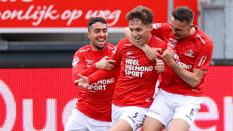 Juichende Helmond Sport-spelers, dit seizoen vaker dan de laatste jaren (foto: OrangePictures).