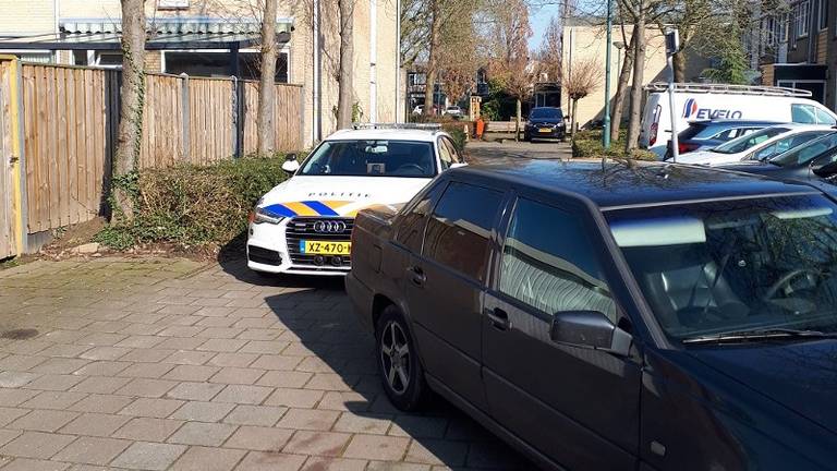 De auto belandde in een tuin (foto: politie).