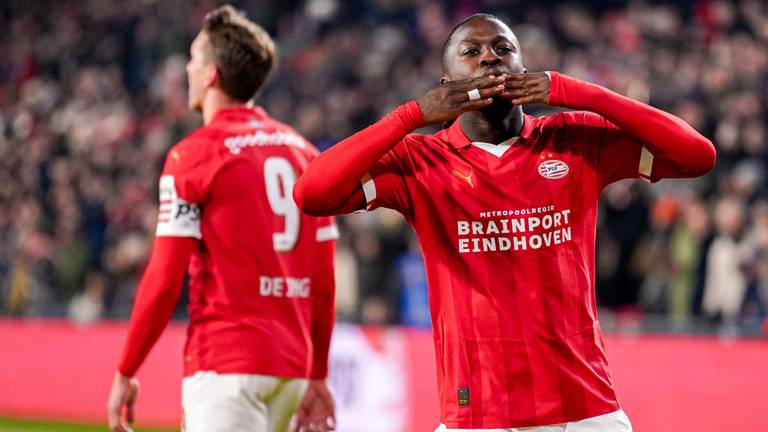 Johan Bakayoko scoorde tegen FC Twente een prachtige goal. (Foto: Joris Verwijst/Orange Pictures)