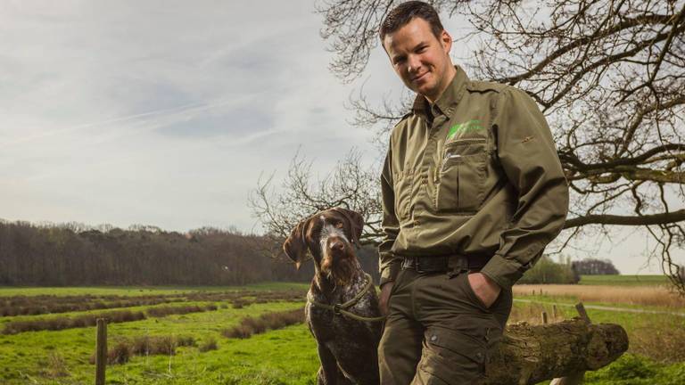 Boswachter Erik de Jonge en hond Jack zijn elke dag te vinden in de natuur