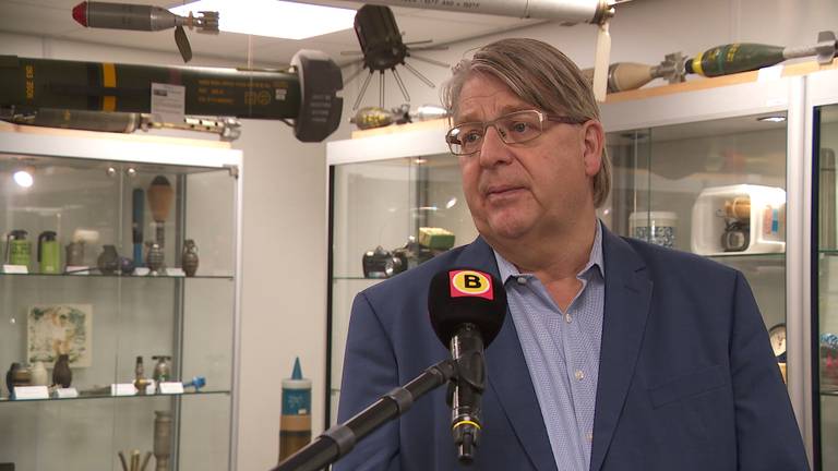 Ad van Riel: "Zoveel vuurwerk in een vrachtwagen, dat is enorm risicovol."