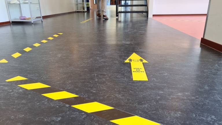 Maatregelen op een middelbare school in Oudenbosch (foto: Noël van Hooft)